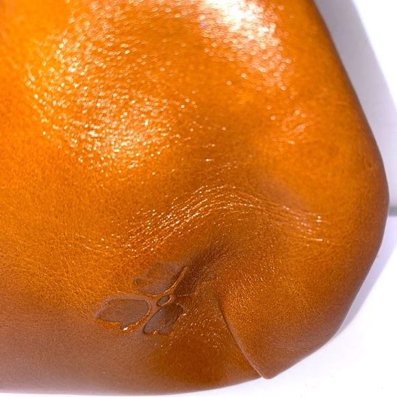 NWOT Patricia Nash Brown Leather Wristlet 8 x 9 - Picture 3 of 7